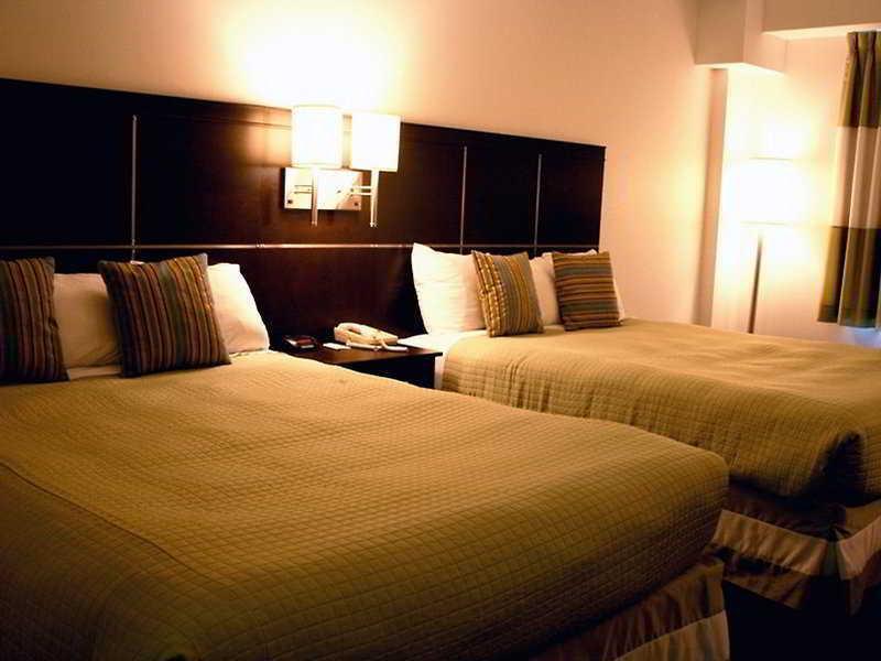 Niagara Plaza Hotel By Fairbridge Номер фото